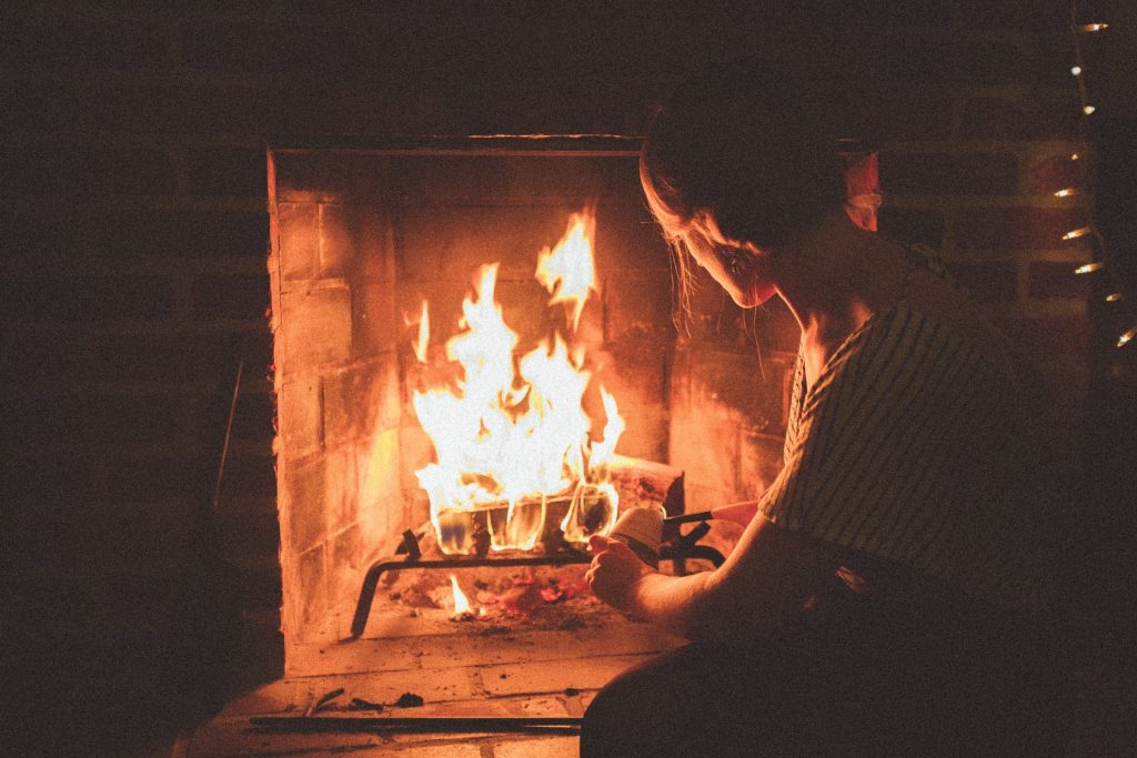 How to Choose the Right Fuel for your Wood Fireplace